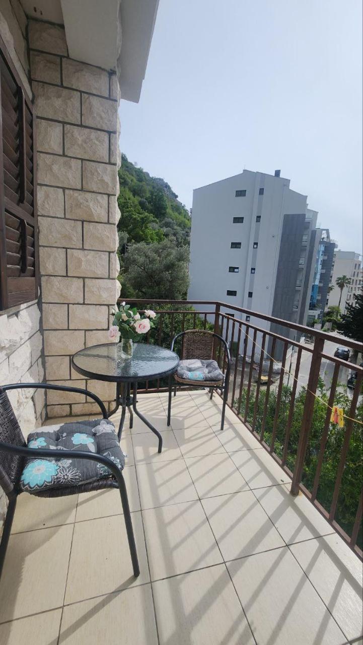 Bela Kuca Studio Apartments-Na Korak Do Mora-A Step To The Sea Rafailovici Exterior photo